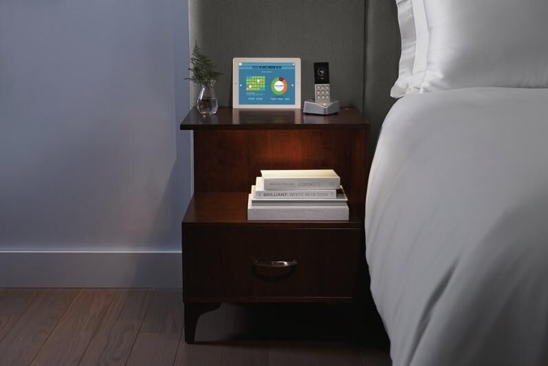 Американцы придумали кровать, избавляющую от храпа