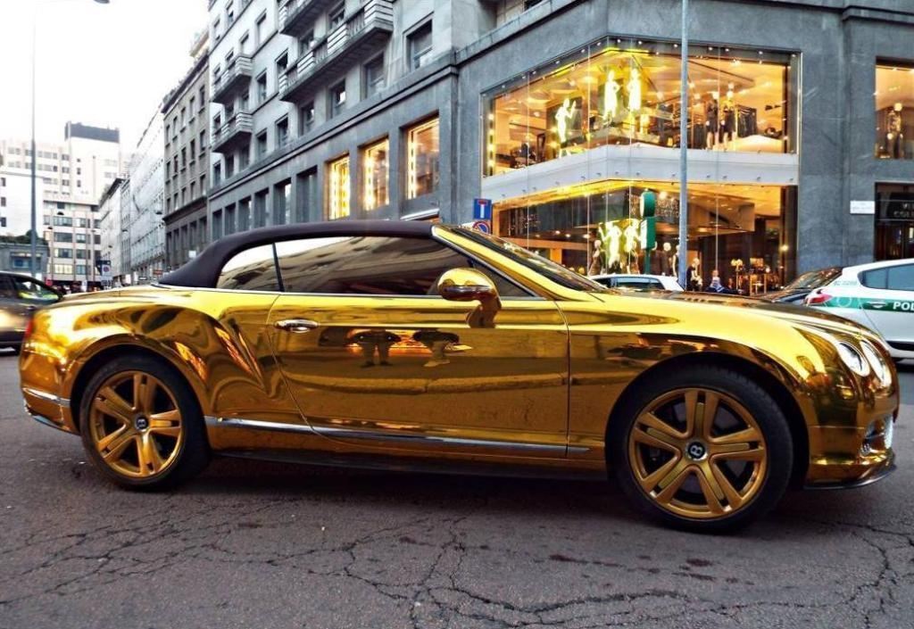 По Европе колесит золотой Bentley с донецкими номерами