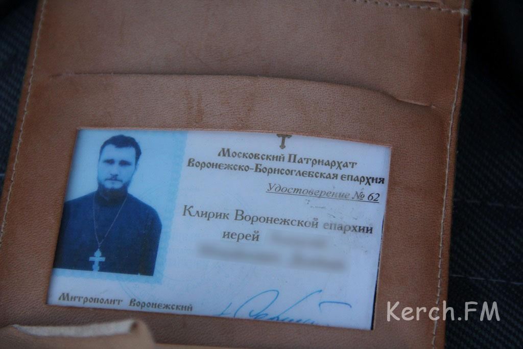 Пьяный российский священник ехал в Керчь забирать детей