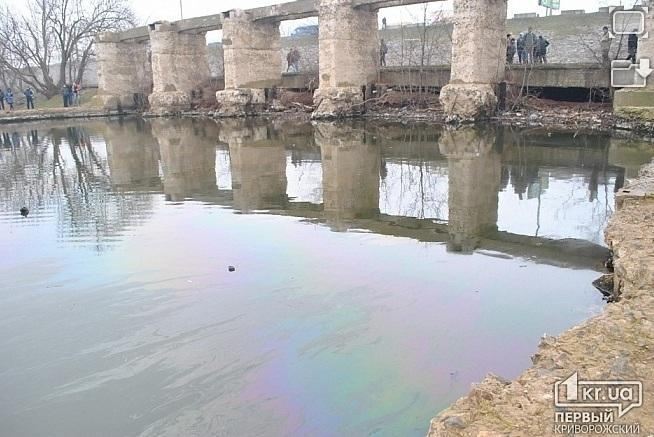 В Кривом Роге в водохранилище нашли три угнанных авто