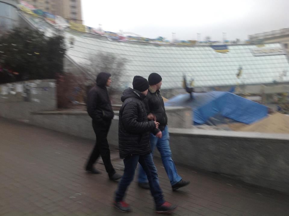 "Тітушкі" проникають на Евромайдан
