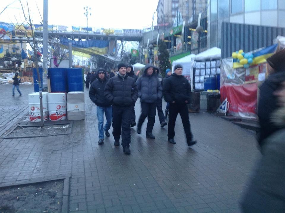 "Титушки" проникают на Евромайдан