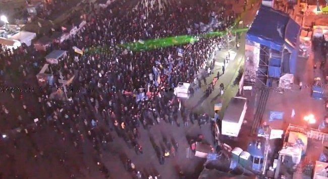 Протестувальники на Грушевського використовують вогнегасники проти силовиків