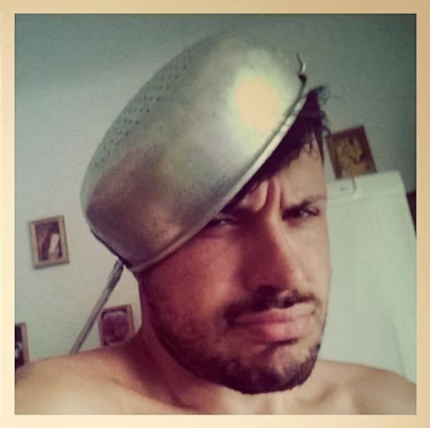 Полковник резерва рассказал, почему нельзя шлем заменять кастрюлей на голове