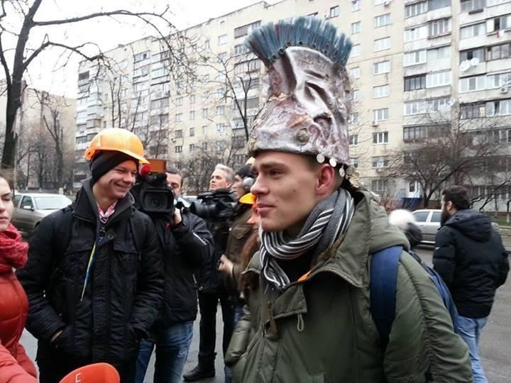 Полковник резерву розповів, чому не можна шолом замінювати каструлею на голові