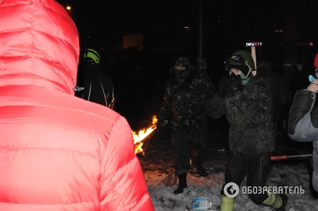 На Майдані - концерт, на Грушевського - пожежа і феєрверки 