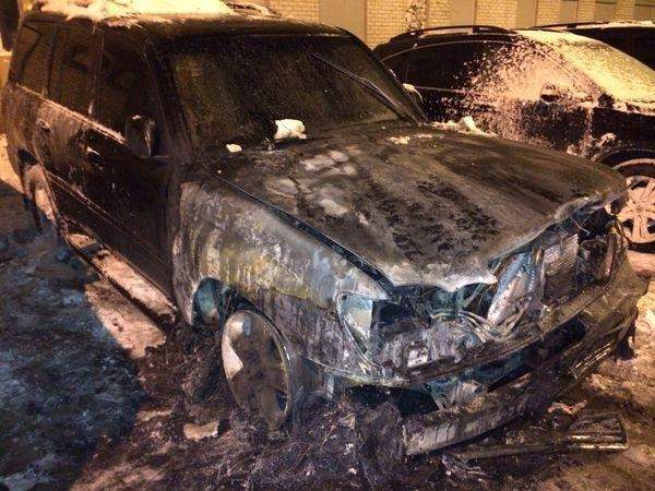 У Харкові спалили Lexus опозиційного депутата