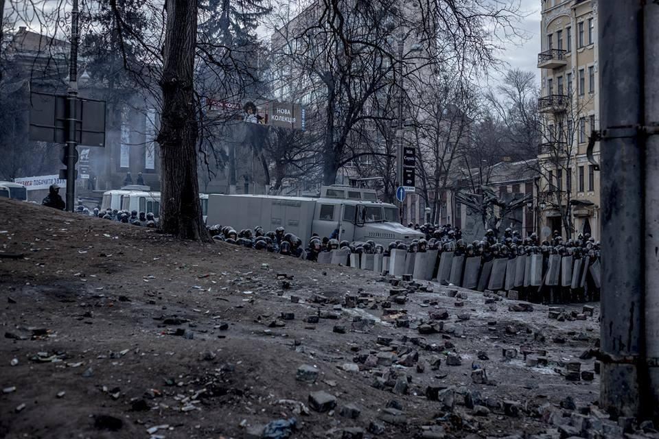Ранок після бою на Грушевського