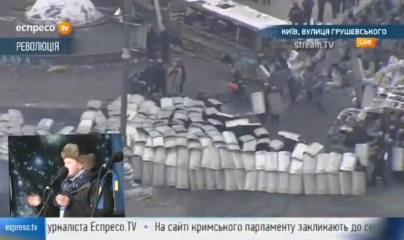 "Беркут" оттеснил протестующих к Европейской площади