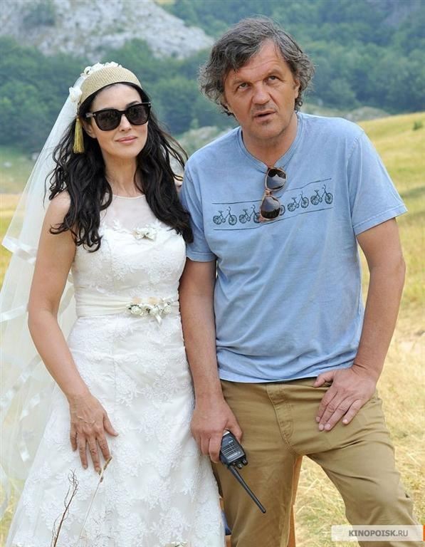 Моника Беллуччи на съемках фильма: голая и мокрая