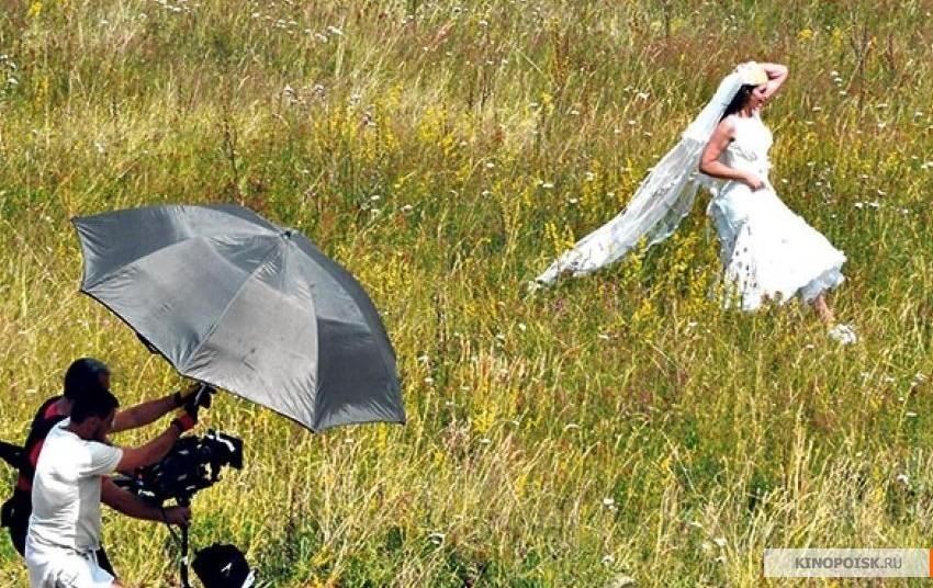 Моника Беллуччи на съемках фильма: голая и мокрая