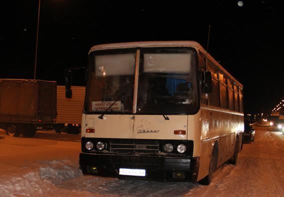 Тернопольчане, ехавшие в Киев на Майдан, избили водителя ВАЗа дубинками