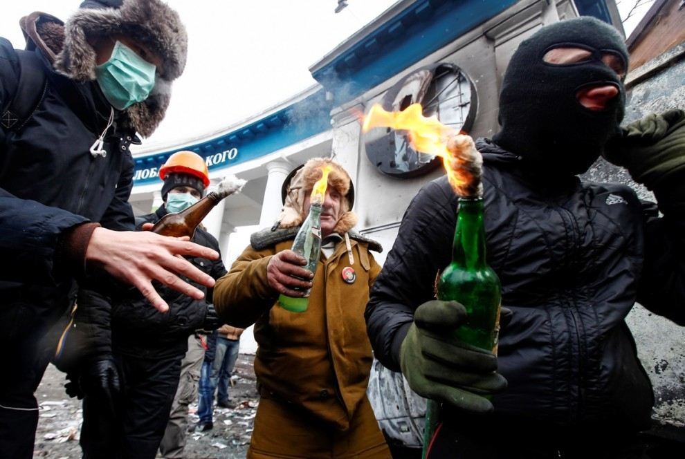 17 вражаючих кадрів збройних зіткнень в Києві