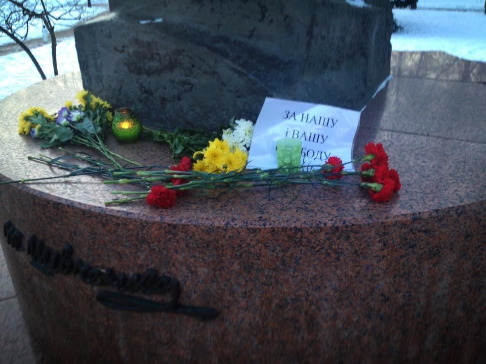 В Беларуси участников траурной акции по погибшим в Киеве регистрировала милиция 