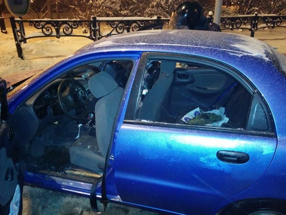 "Беркут" розбив машини Автомайданівці в центрі Києва