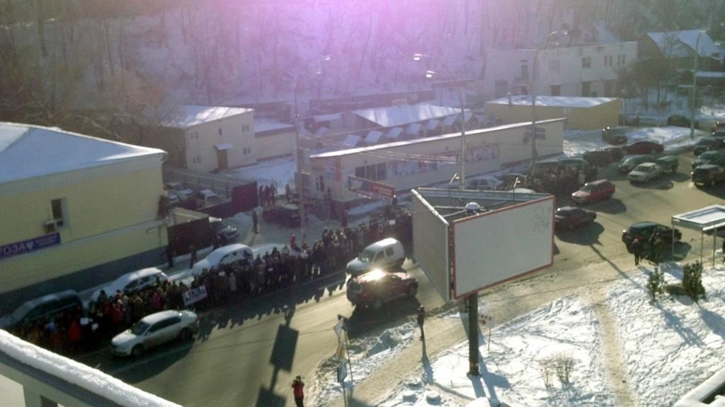 500 офісних працівників ходили по Києву і закликали колег вставати