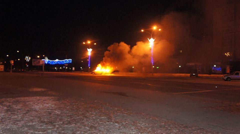 В Черкассах сожгли автомобили киевского Автомайдана - активист