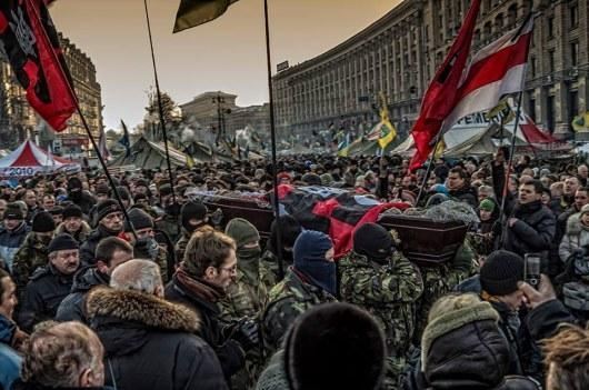 Тысячи украинцев простились с Михаилом Жизневским. Фото. Видео