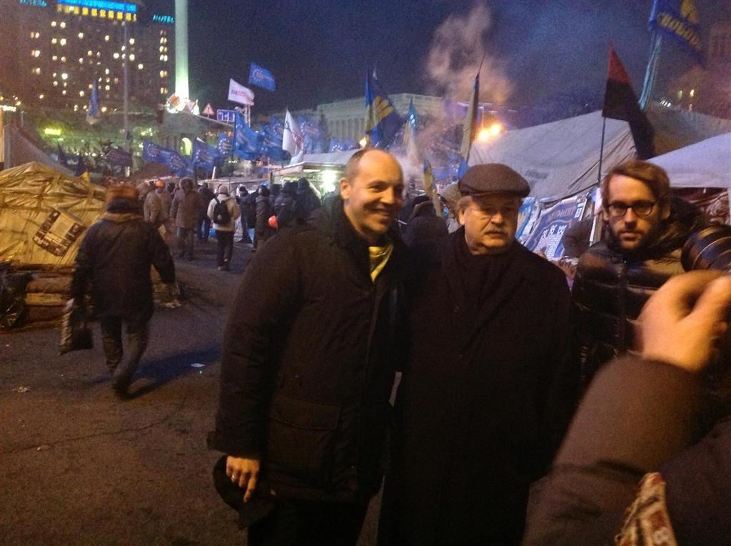 Евродепутат Брок посетил баррикады Евромайдана