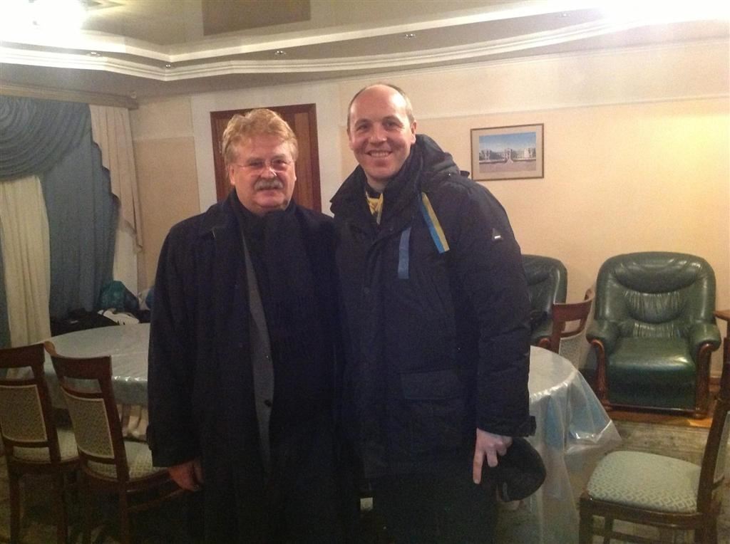 Євродепутат Брок відвідав барикади Евромайдана