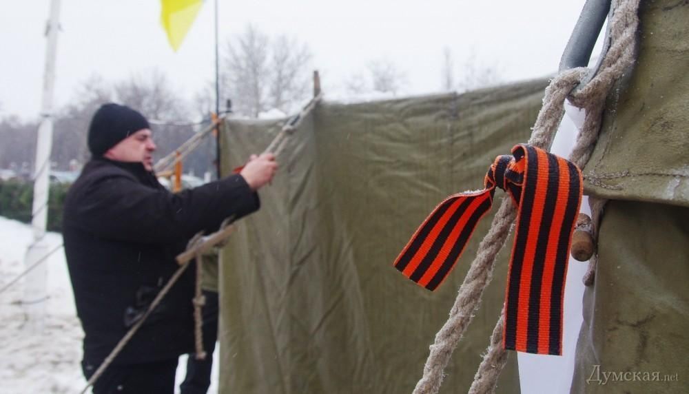 В Одесі вирішили про всяк випадок забетонувати вхід в ОДА