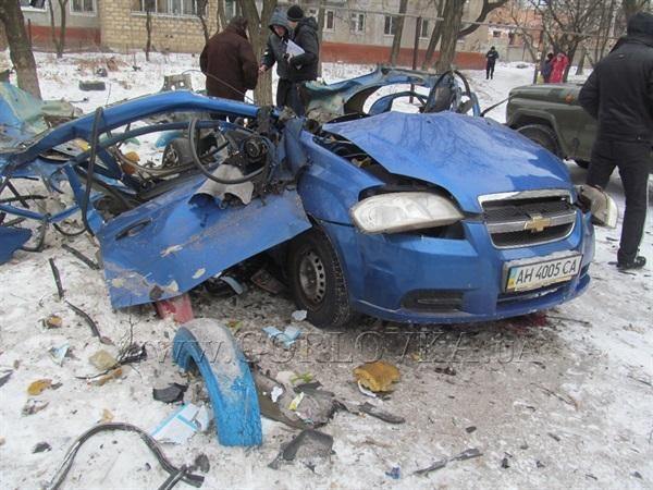 На Донетчине взорвалась машина такси: уцелели только колеса