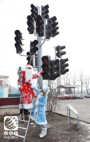 В Беларуси появилась "светофорная елка"