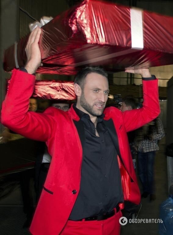 Оксана Марченко подарила финалистам "X-Фактора" по телевизору