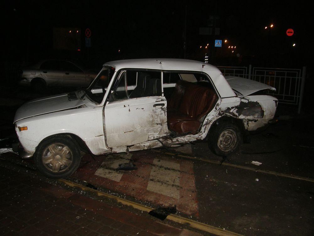 В Харькове столкнулись две легковушки: одна жертва, трое в больнице