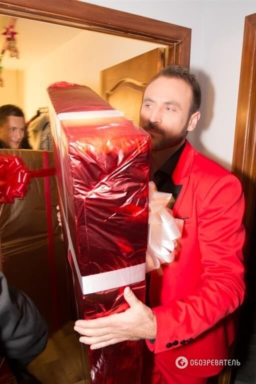 Оксана Марченко подарила финалистам "X-Фактора" по телевизору