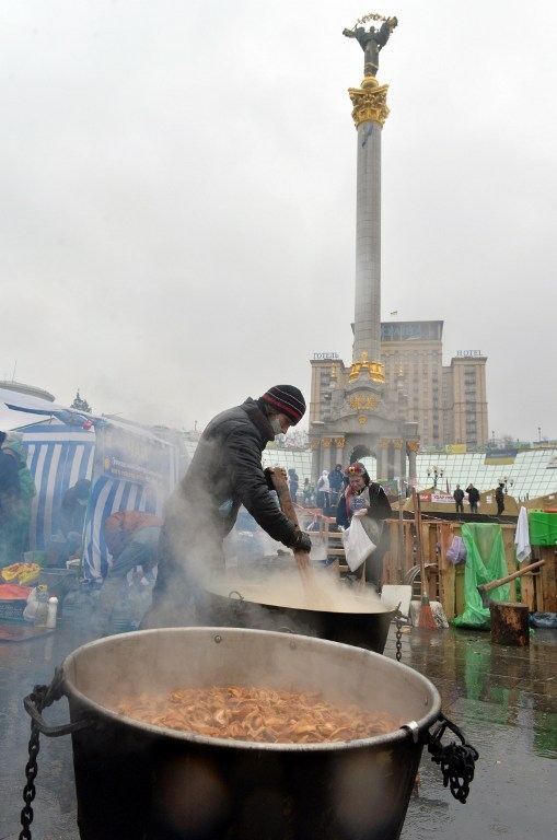 Пісні, колядки і кутя на Евромайдане