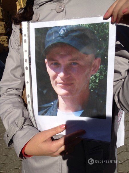 Родственники пропавших под Иловайском бойцов просят Порошенко найти их детей