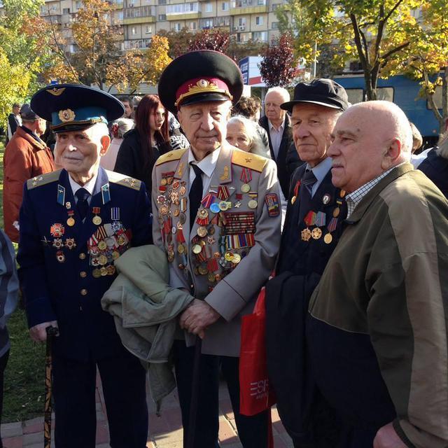 В Киеве установили памятник воинам-патриотам