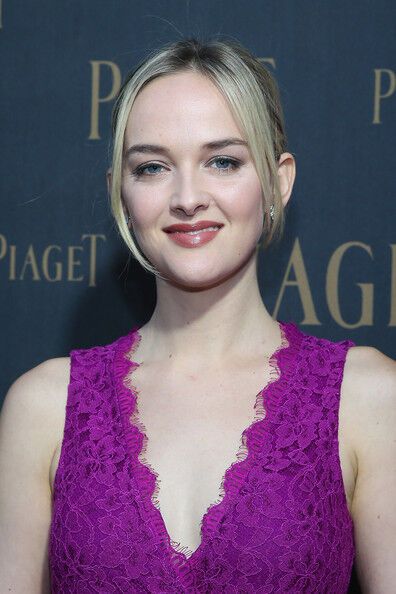 Джессика Честейн: красное платье, розовые туфли