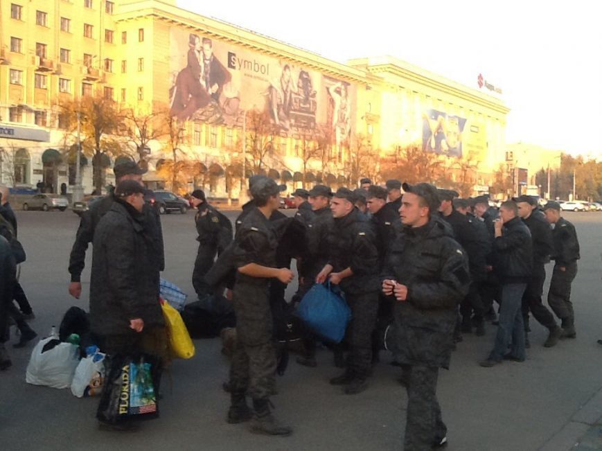 В  Харькове также митинговали срочники: мы просто хотим домой!