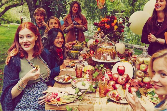 Беременная Блейк Лайвли на "пикнике мамаш"