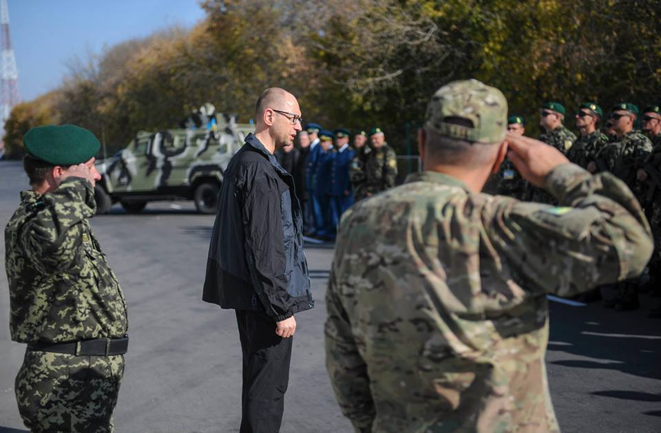 Яценюк: "Стена" нужна Украине для безвизового режима с ЕС и членства в НАТО