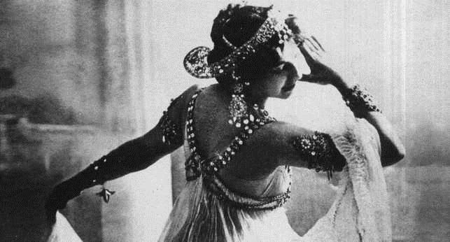 Последний день Мата Хари. Сильное фото расстрела женщины, о которой мечтали сотни мужчин