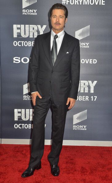 Брэд Питт отрастил усы, а Шайа ЛаБаф - бороду 