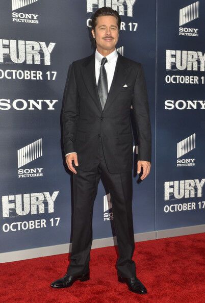 Брэд Питт отрастил усы, а Шайа ЛаБаф - бороду 