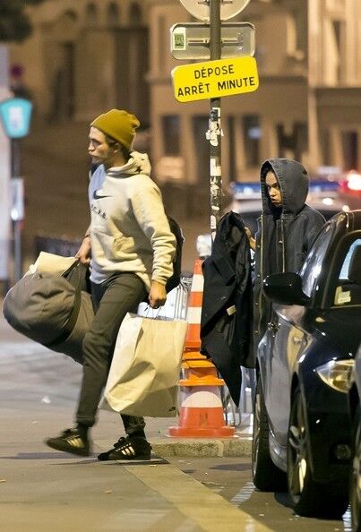 Роберт Паттинсон завел новую девушку и начал барыжить