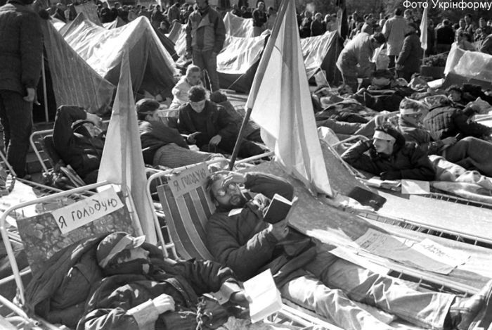 10 самых ярких фото украинской Революции на граните