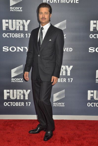 Брэд Питт отрастил усы, а Шайа ЛаБаф - бороду 