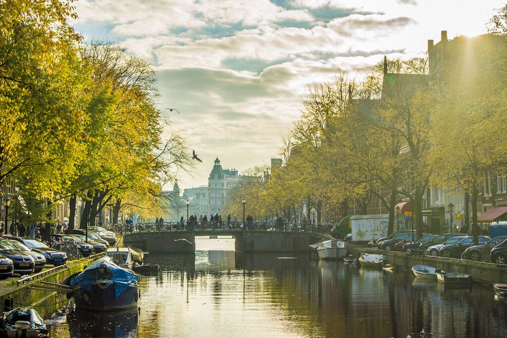Такой разный и красочный Амстердам: осень на воде