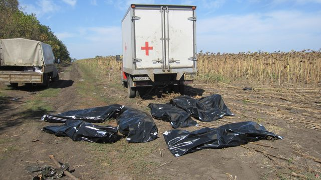 Появились душераздирающие фото из-под Иловайска, где нашли 150 неопознанных тел