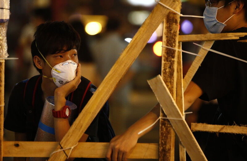 Столкновения на гонконгском "Майдане": десятки раненых и задержанных