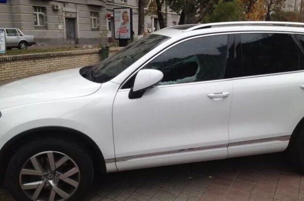 В Киеве в автомобиле нашли боевую гранату: опубликованы фото