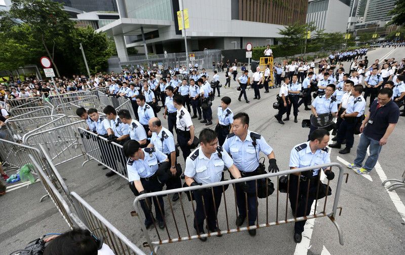 Гонконгський "Майдан": ультиматум владі і блокування адмінбудівель