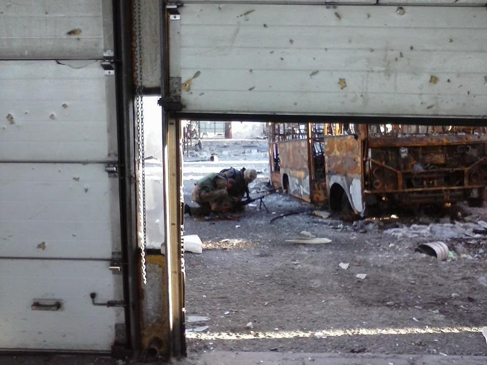 "Кіборг" - студент оприлюднив фото із зони обстрілу донецького аеропорту