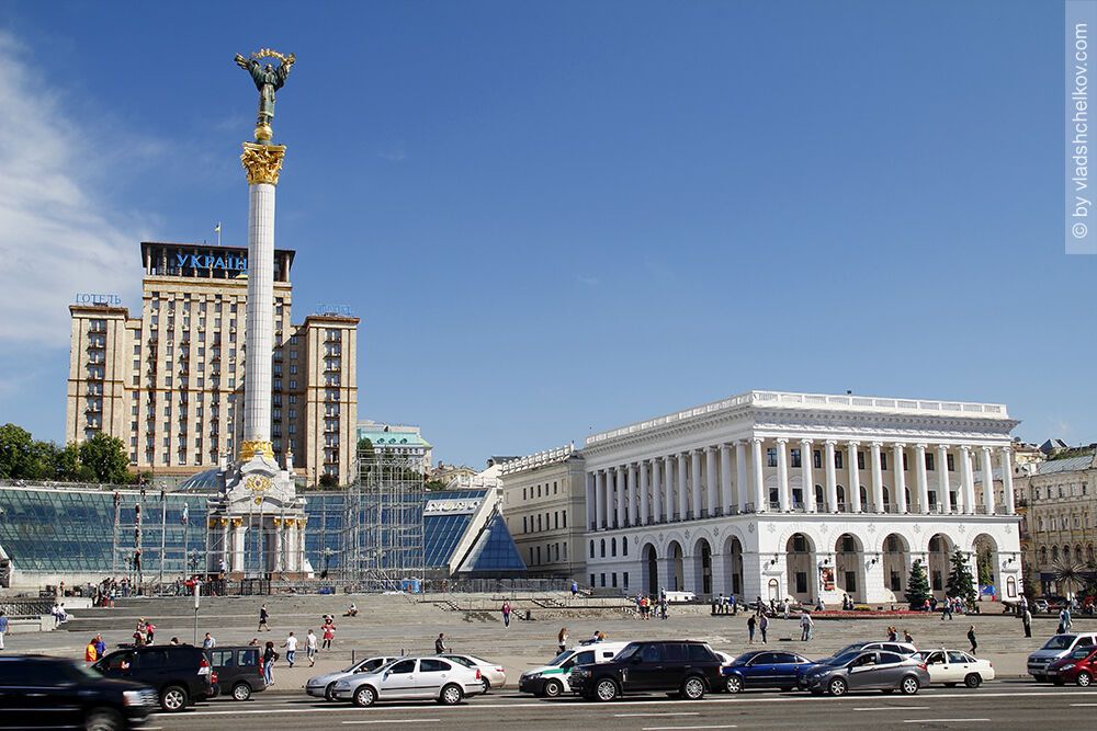 В сети появилась подборка фото Крещатика до Евромайдана